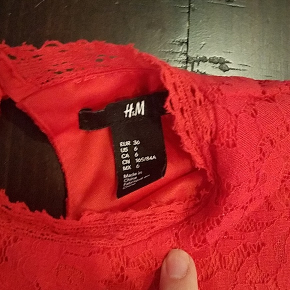Red lace h&m top - Picture 2 of 4